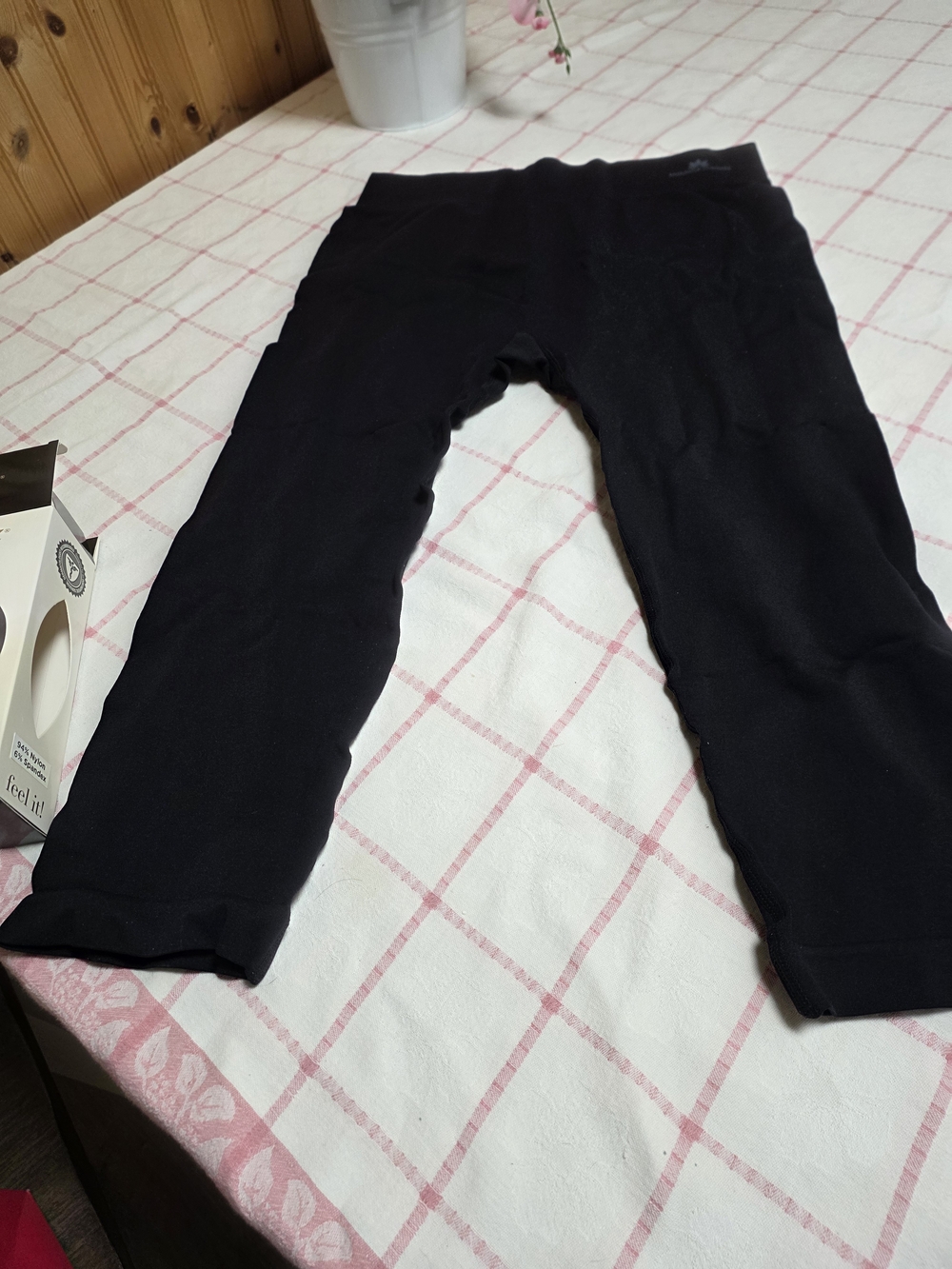 Firm Slim Hydrate Capri in BLACK (L/XL)